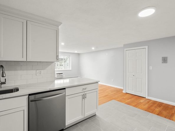 15 Staples Avenue 31, Everett MA 02149