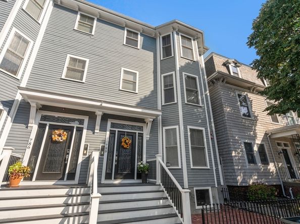 788 E 4th St 3, Boston MA 02127