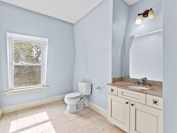 38 Russell St 4, Plymouth MA 02360