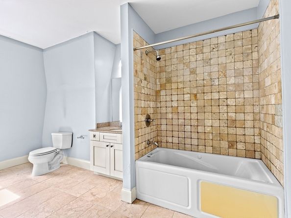 38 Russell St 4, Plymouth MA 02360