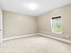 38 Russell St 4, Plymouth MA 02360