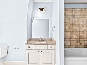 38 Russell St 4, Plymouth MA 02360