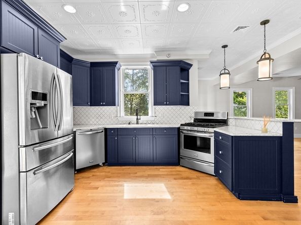 38 Russell St 4, Plymouth MA 02360