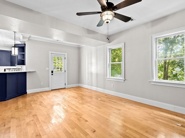 38 Russell St 4, Plymouth MA 02360