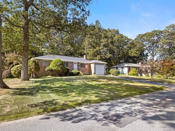 32 Lyman Rd, Framingham MA 01701