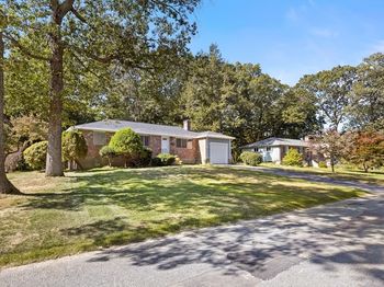 32 Lyman Rd