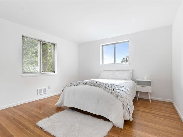 32 Lyman Rd, Framingham MA 01701