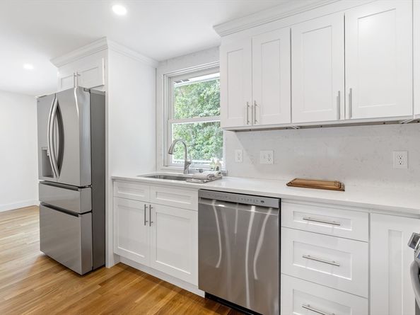 32 Lyman Rd, Framingham MA 01701