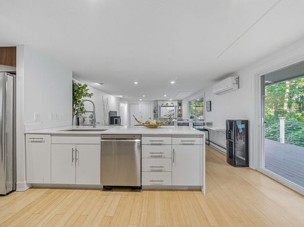 7 Timberhill Ln, Lynnfield MA 01940