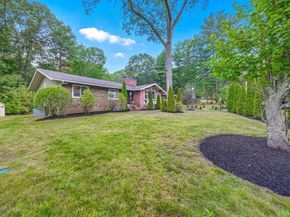 7 Timberhill Ln, Lynnfield MA 01940