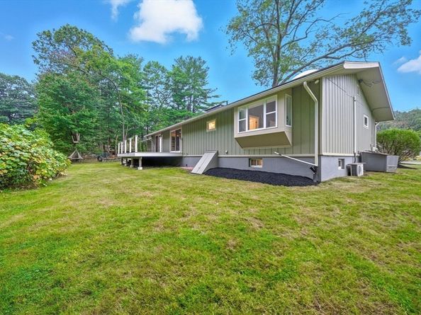 7 Timberhill Ln, Lynnfield MA 01940