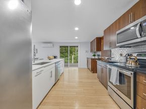 7 Timberhill Ln, Lynnfield MA 01940