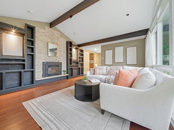 7 Timberhill Ln, Lynnfield MA 01940