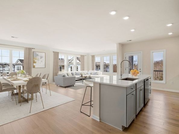 320 Martins Landing 406, North Reading MA 01864