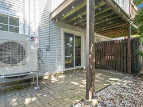 40 Francis 40, Worcester MA 01606