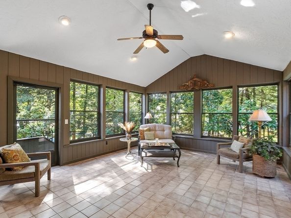 35 Bonny Lane, North Andover MA 01845