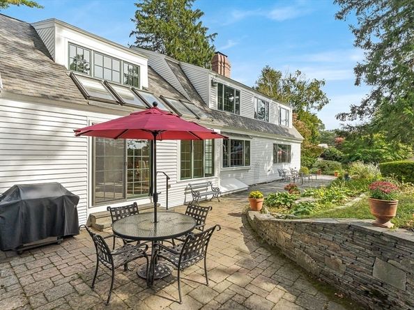 80 Arlington St, Winchester MA 01890