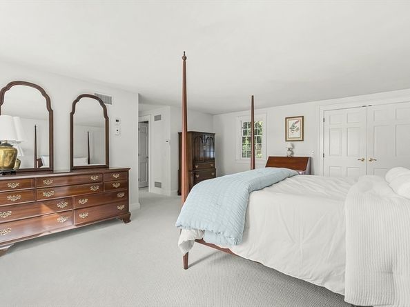 80 Arlington St, Winchester MA 01890