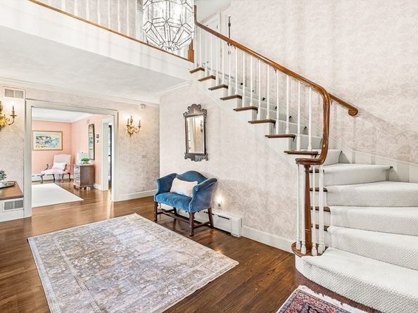 80 Arlington St, Winchester MA 01890