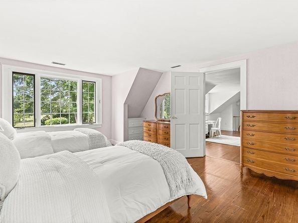 80 Arlington St, Winchester MA 01890