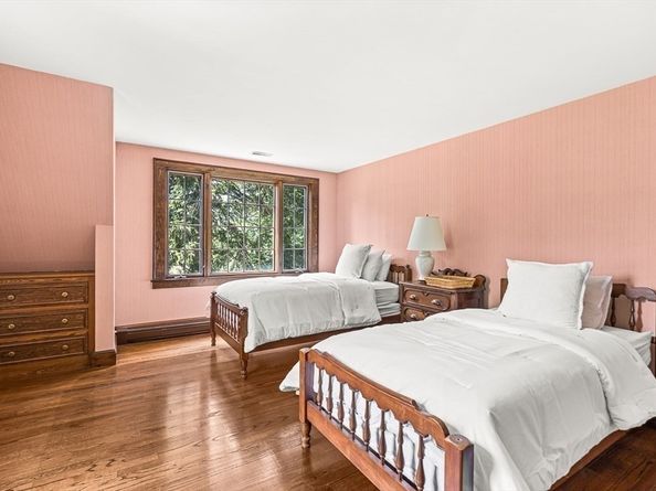 80 Arlington St, Winchester MA 01890