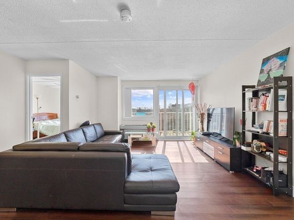200 Cove Way 614, Quincy MA 02169