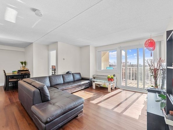 200 Cove Way 614, Quincy MA 02169