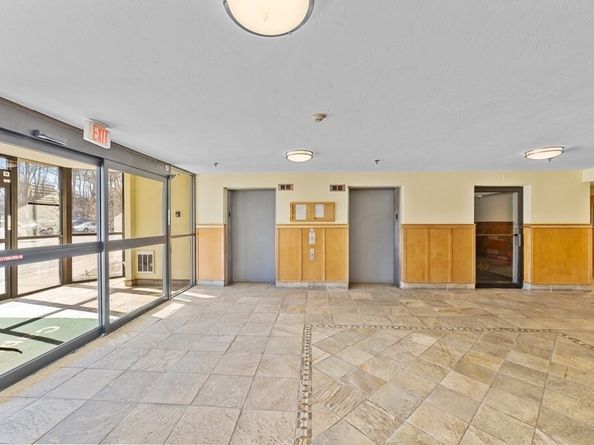 200 Cove Way 614, Quincy MA 02169
