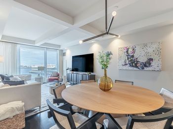 150 Seaport Blvd