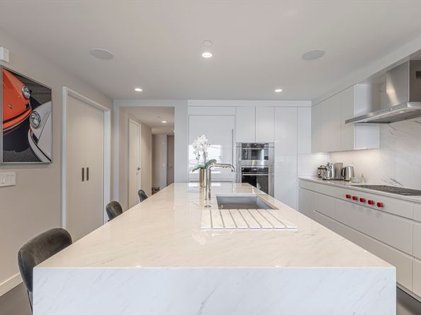 150 Seaport Blvd 6D, Boston MA 02210