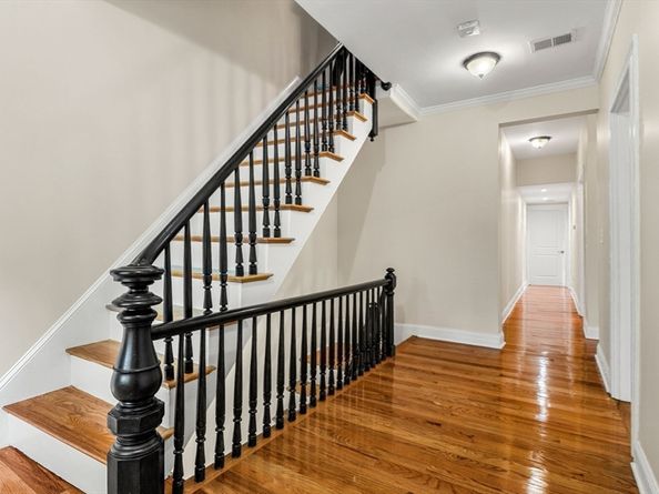 28 Mercer Rd, Needham MA 02494