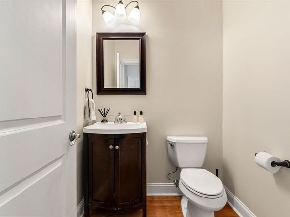 28 Mercer Rd, Needham MA 02494