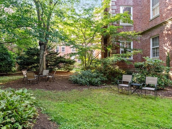 43 Linnaean Street 42A, Cambridge MA 02138