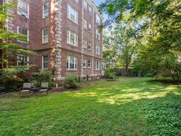 43 Linnaean Street 42A, Cambridge MA 02138