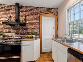 43 Linnaean Street 42A, Cambridge MA 02138