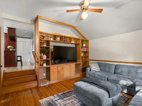 37 Elizabeth St, Uxbridge MA 01569
