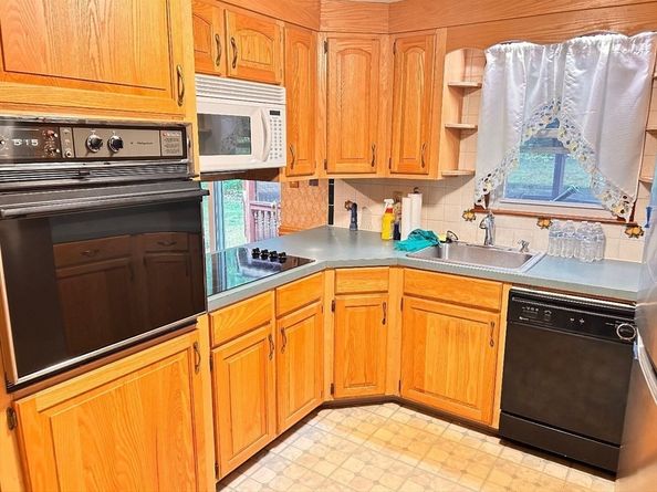 56 Prescott Road, Northbridge MA 01588
