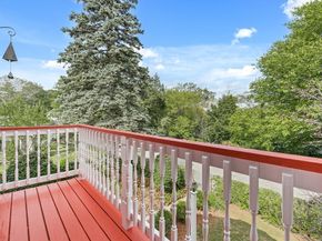 233 Lakeshore Dr, Wayland MA 01778