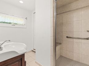 233 Lakeshore Dr, Wayland MA 01778