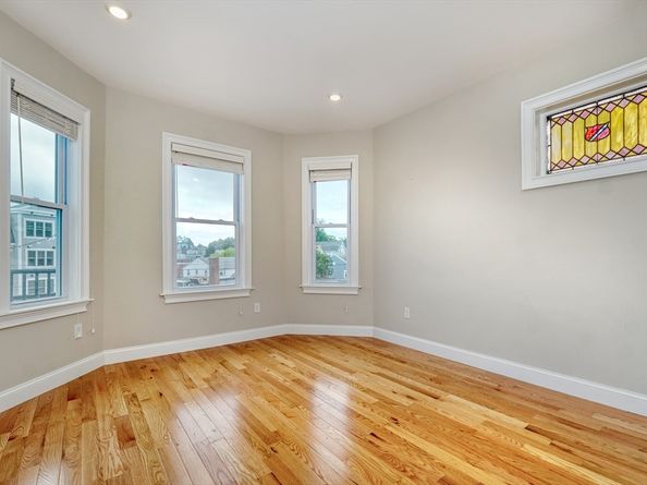 35 Somerset Ave. 6, Winthrop MA 02152