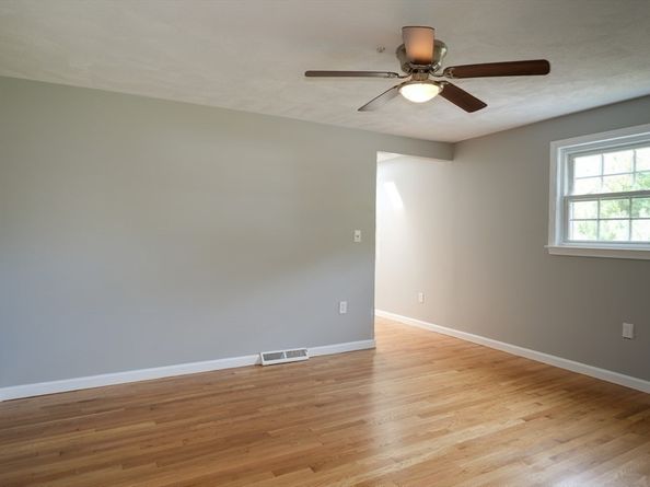 2 Cutting Ln, Burlington MA 01803
