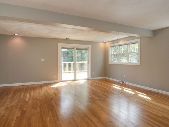 2 Cutting Ln, Burlington MA 01803