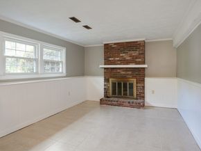 2 Cutting Ln, Burlington MA 01803