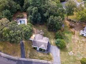 2 Cutting Ln, Burlington MA 01803