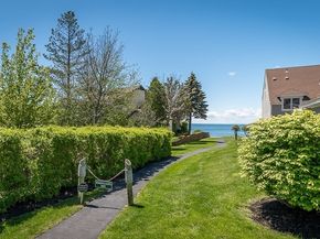 5 Raven Ln 5, Gloucester MA 01930