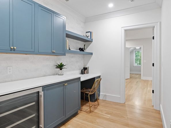 15 Peachtree Road, Lexington MA 02420