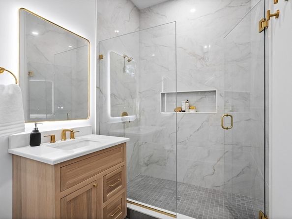 15 Peachtree Road, Lexington MA 02420