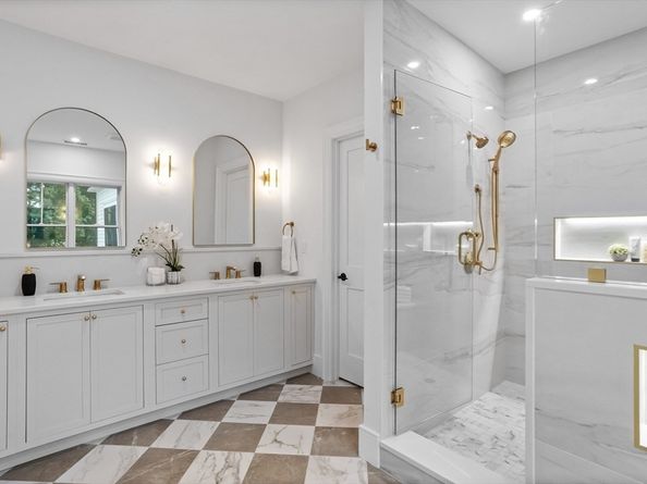 15 Peachtree Road, Lexington MA 02420