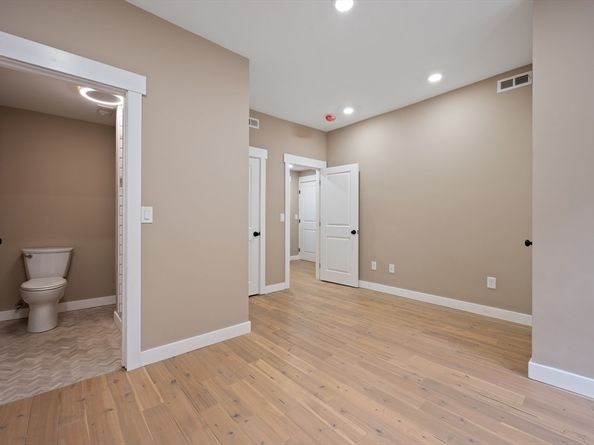 5 Monmouth St, Boston MA 02128
