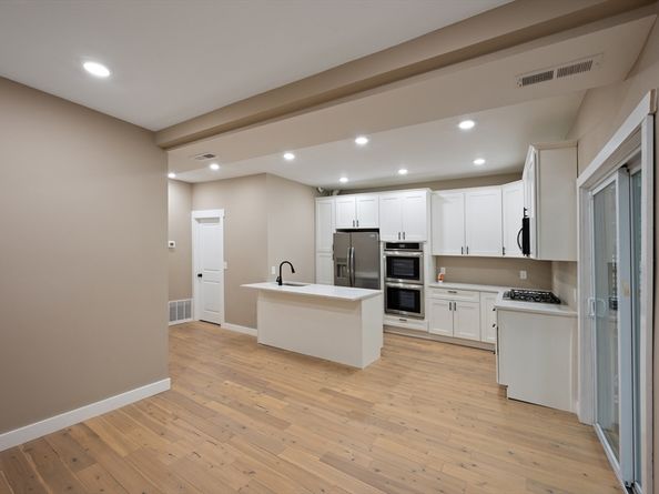 5 Monmouth St, Boston MA 02128